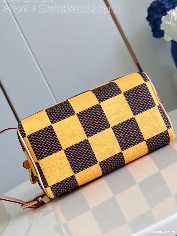 AAA Replica Ru VUITTON bag-23*13*12CM LOUIS KIT DOPP LOCKER 0605